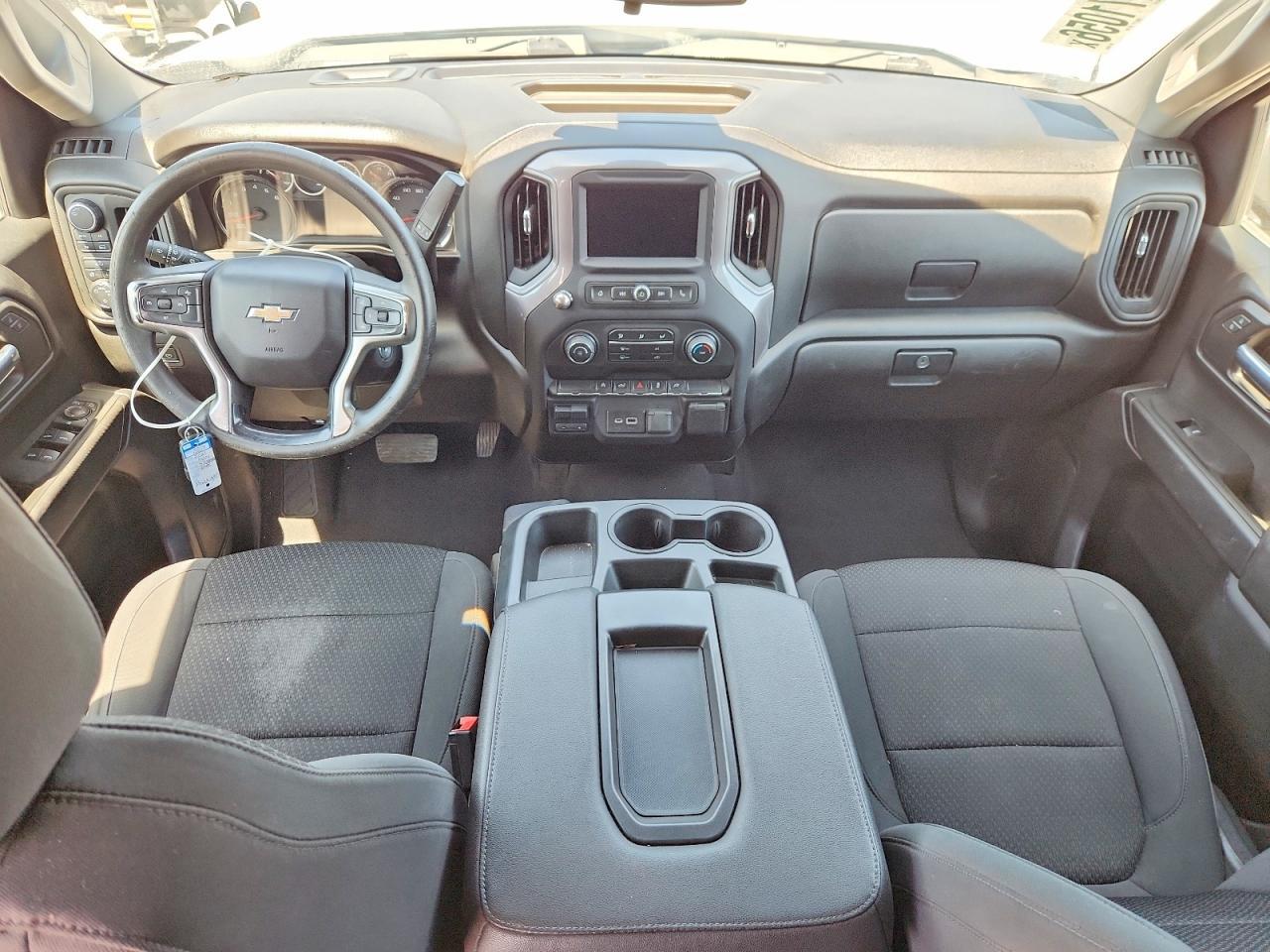 2021 Chevrolet Silverado K1500 Custom - zdjęcie 8