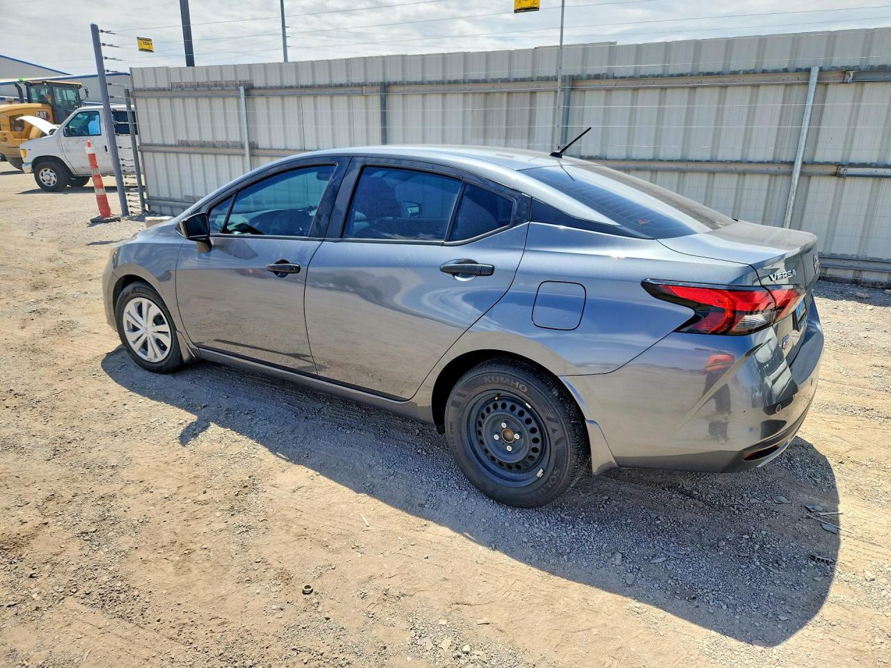 2025 Nissan Versa S - zdjęcie 2