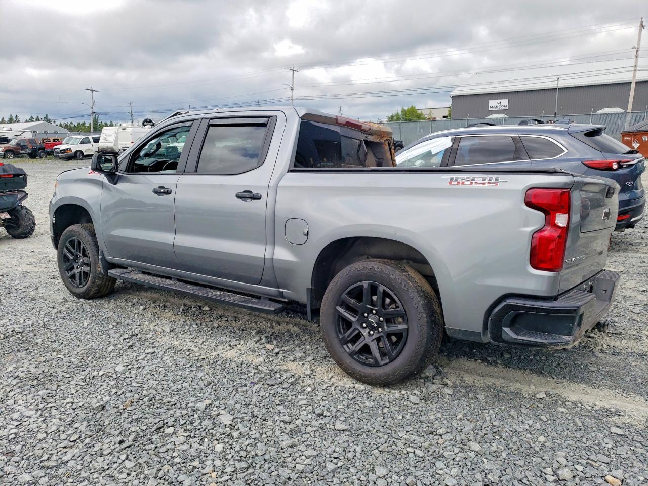 2025 Chevrolet Silverado K1500 Lt Trail Boss - zdjęcie 2