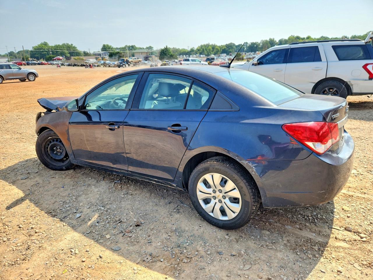 2014 Chevrolet Cruze Ls - zdjęcie 2