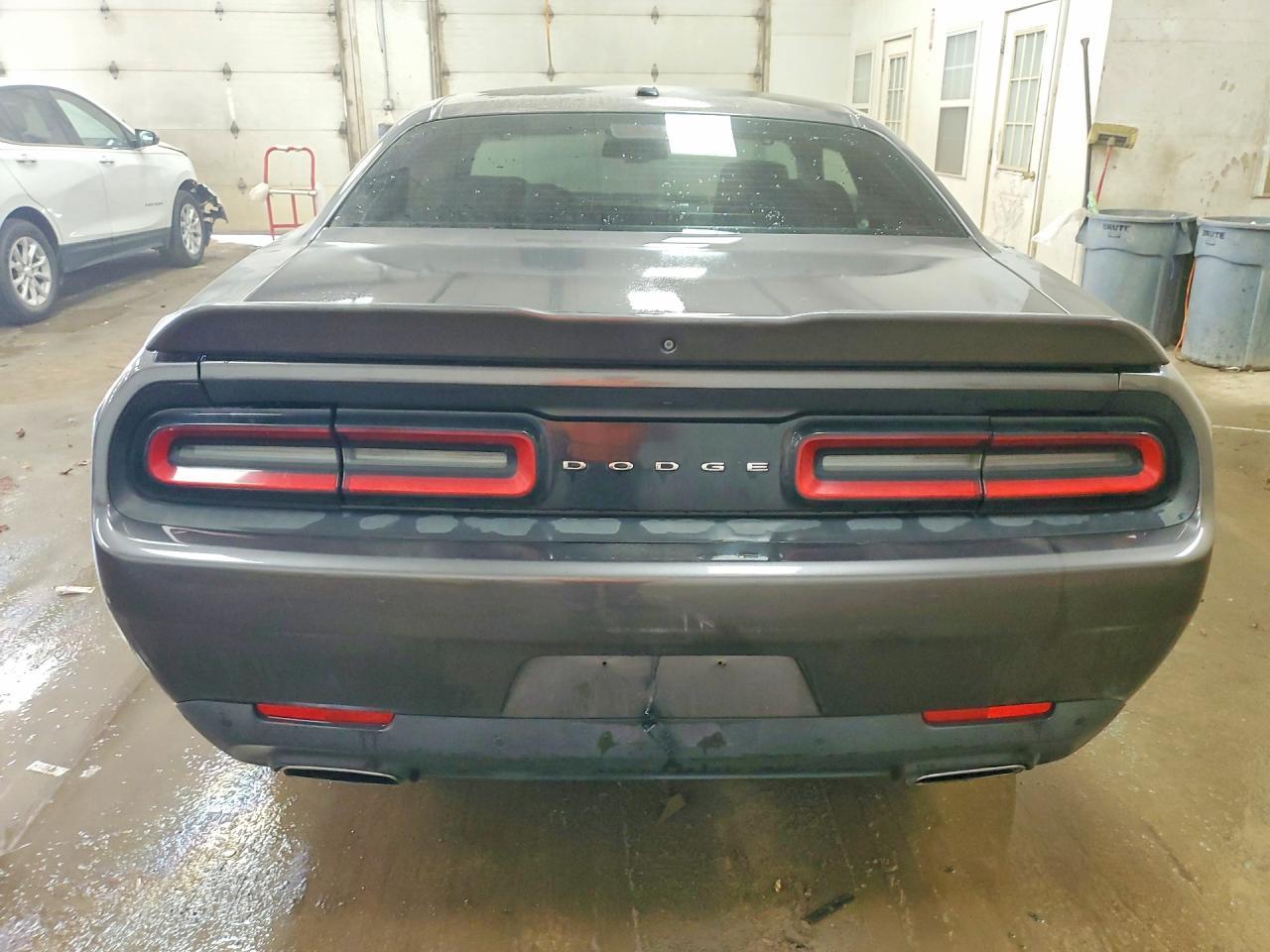 2015 Dodge Challenger Sxt - zdjęcie 6