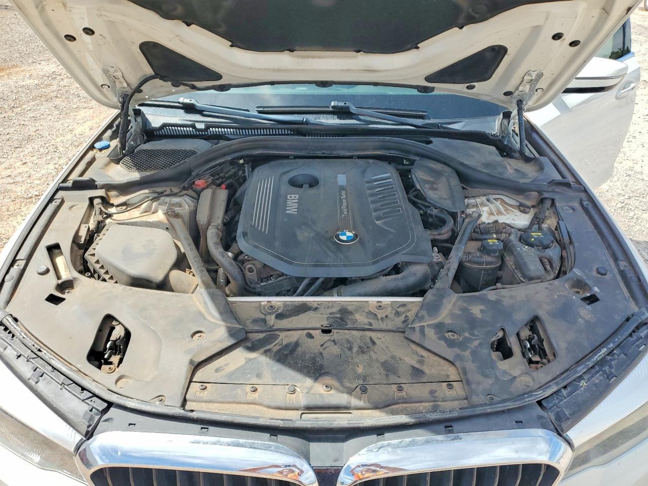 2018 BMW Seria 5 540i - zdjęcie 11
