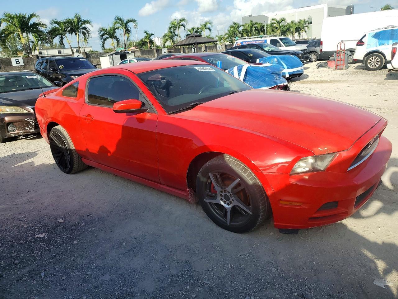 2013 Ford Mustang - zdjęcie 4