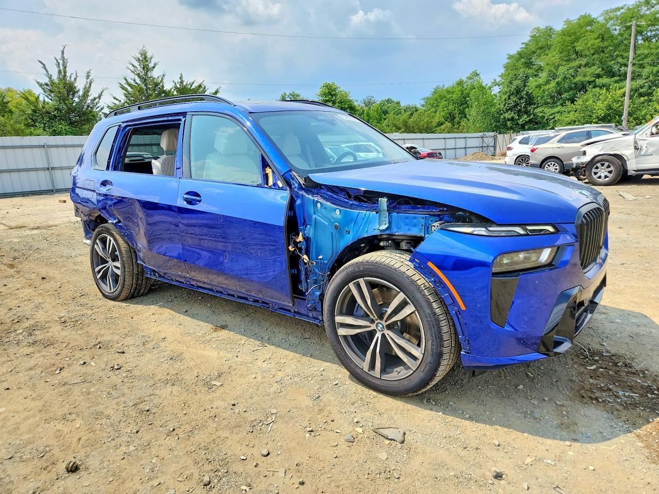 2025 BMW X7 M60I - zdjęcie 4
