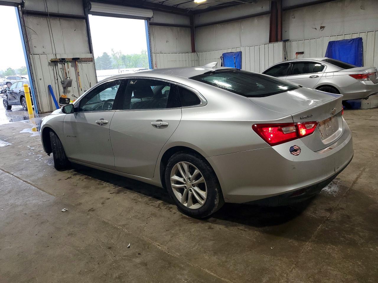 2016 Chevrolet Malibu Lt - zdjęcie 2