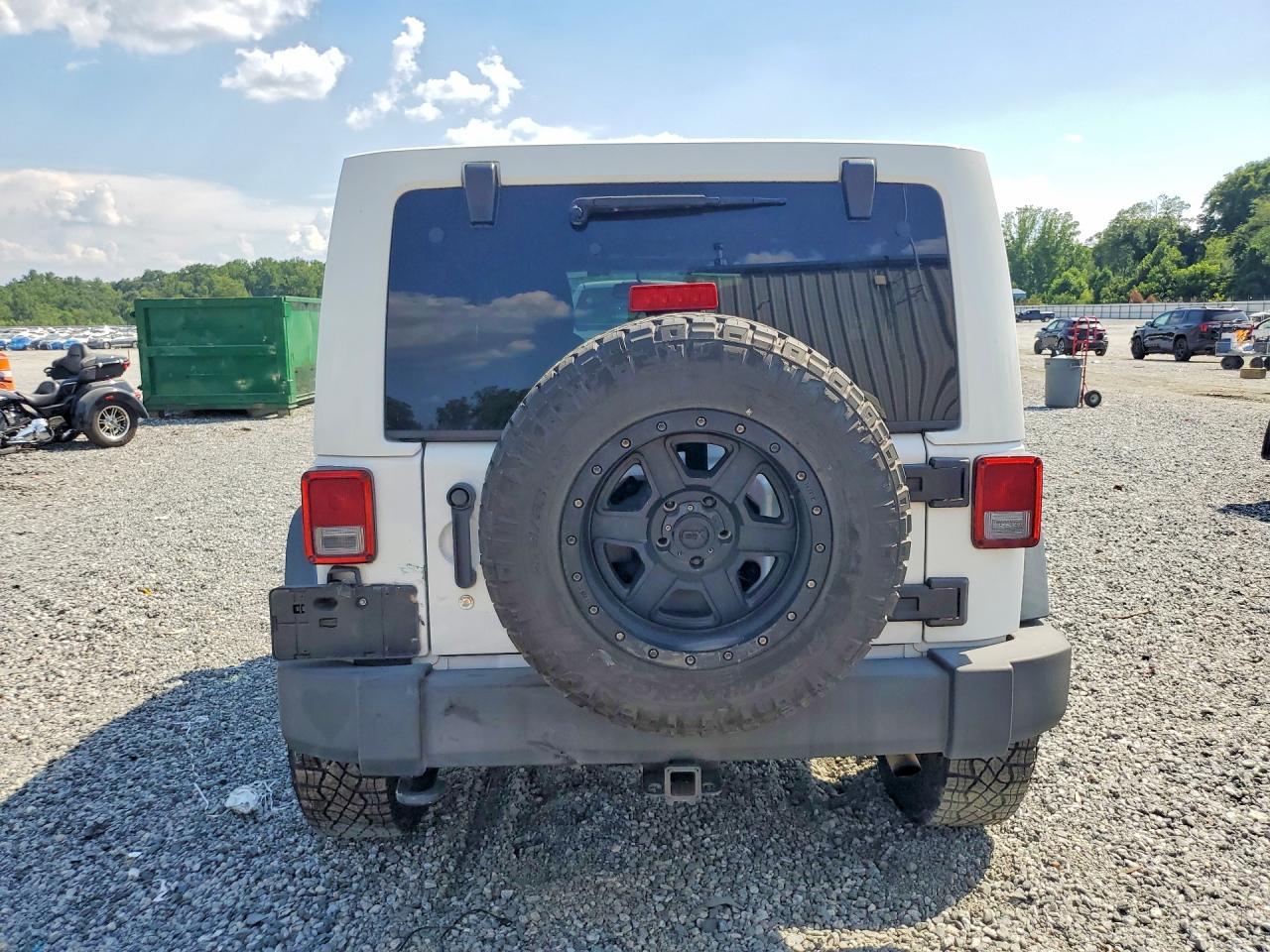 2013 Jeep Wrangler - zdjęcie 6