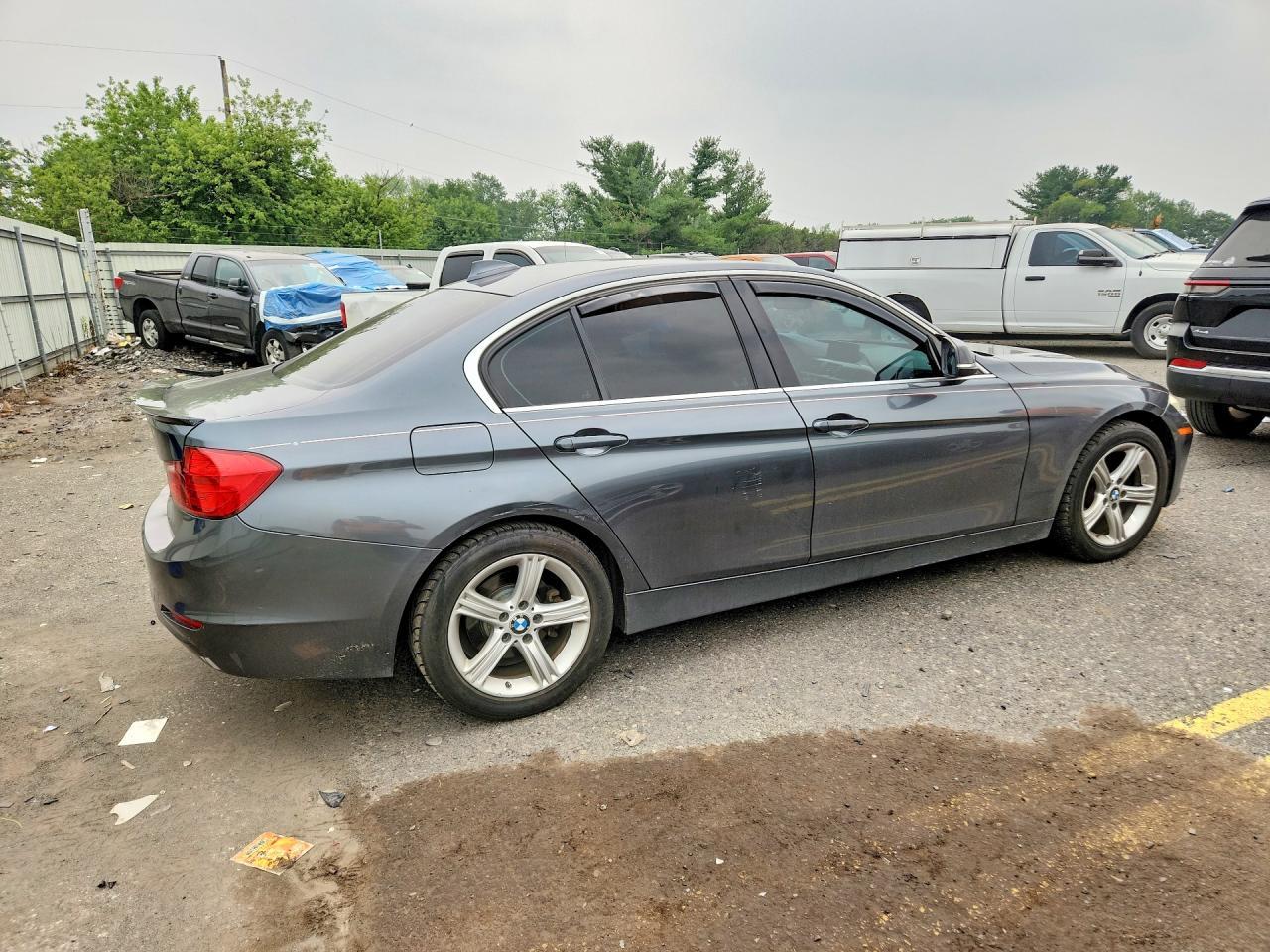 2015 BMW Seria 3 328i - zdjęcie 3
