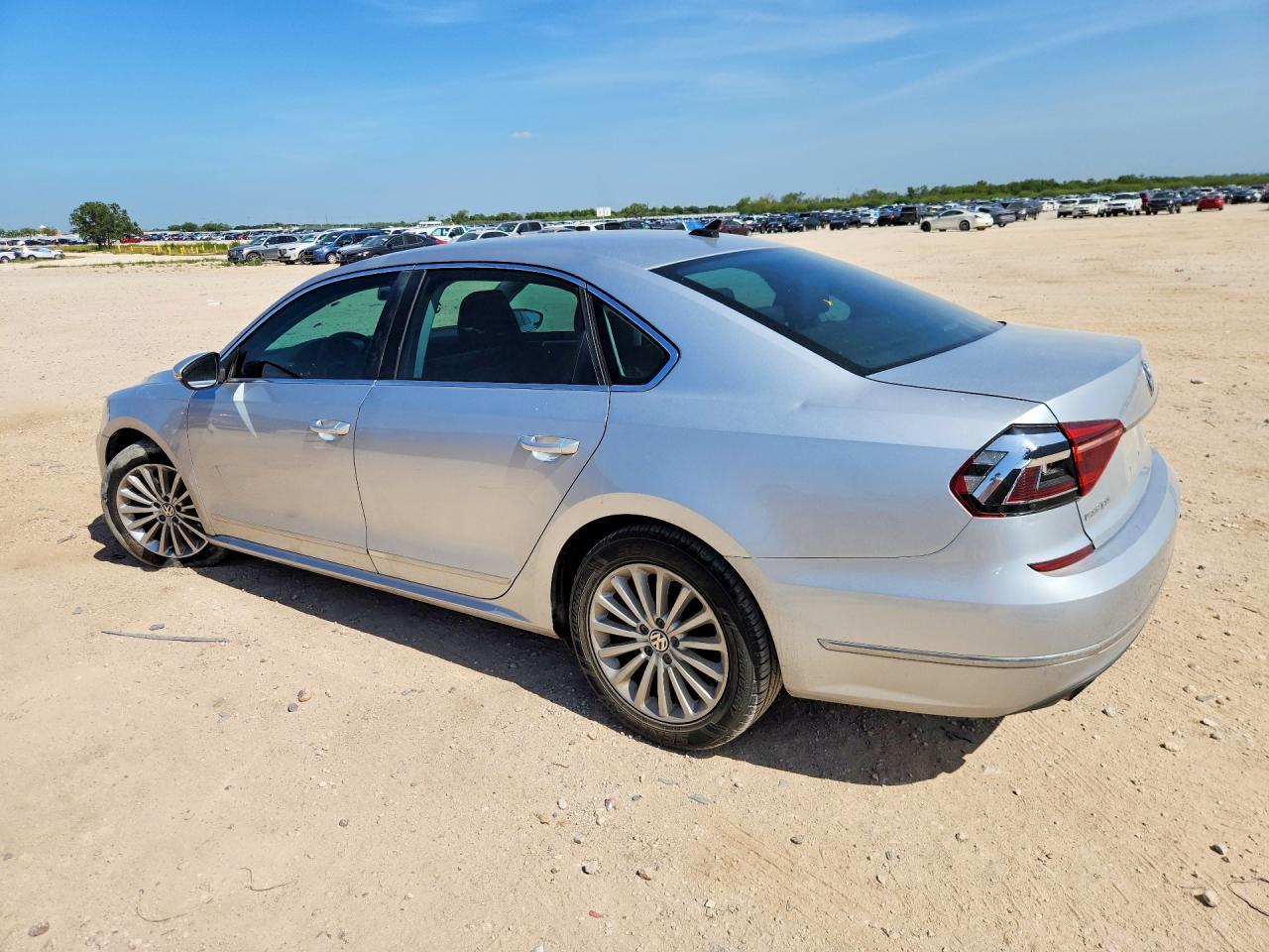 2017 Volkswagen Passat Se - zdjęcie 2