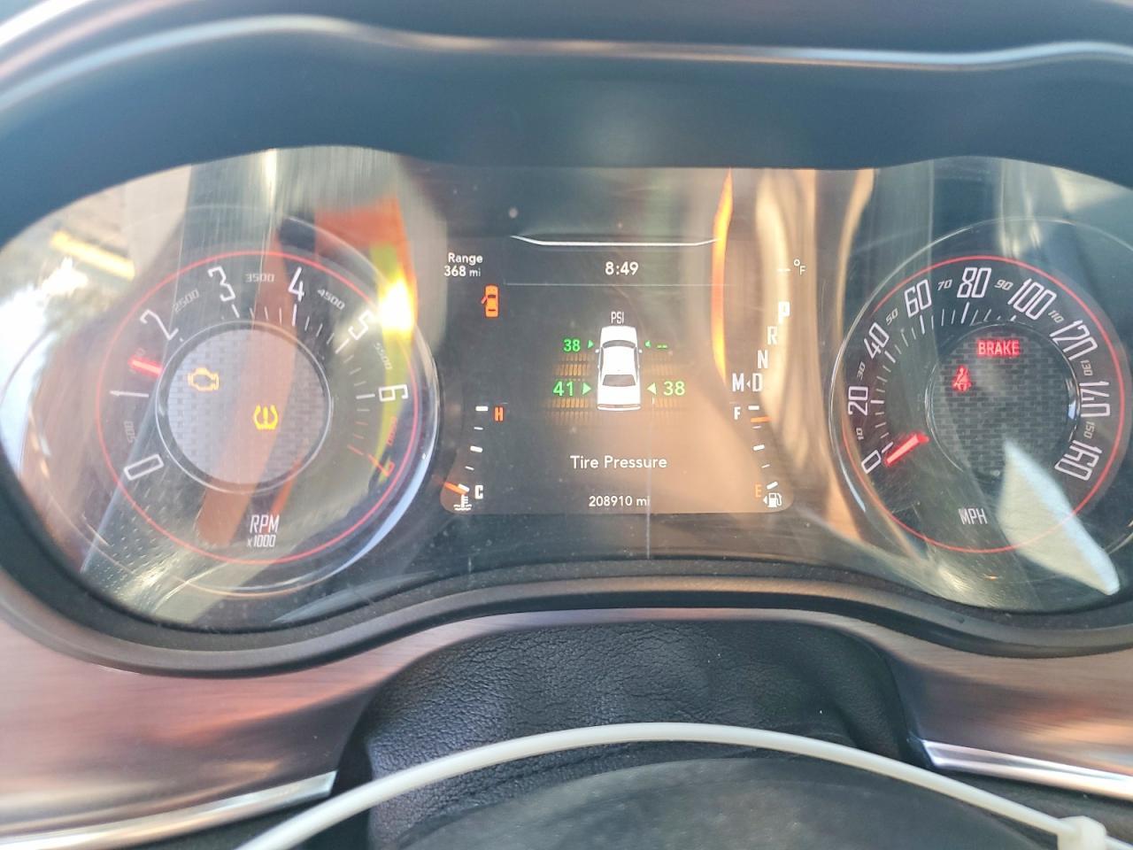 2017 Dodge Challenger Sxt - zdjęcie 9