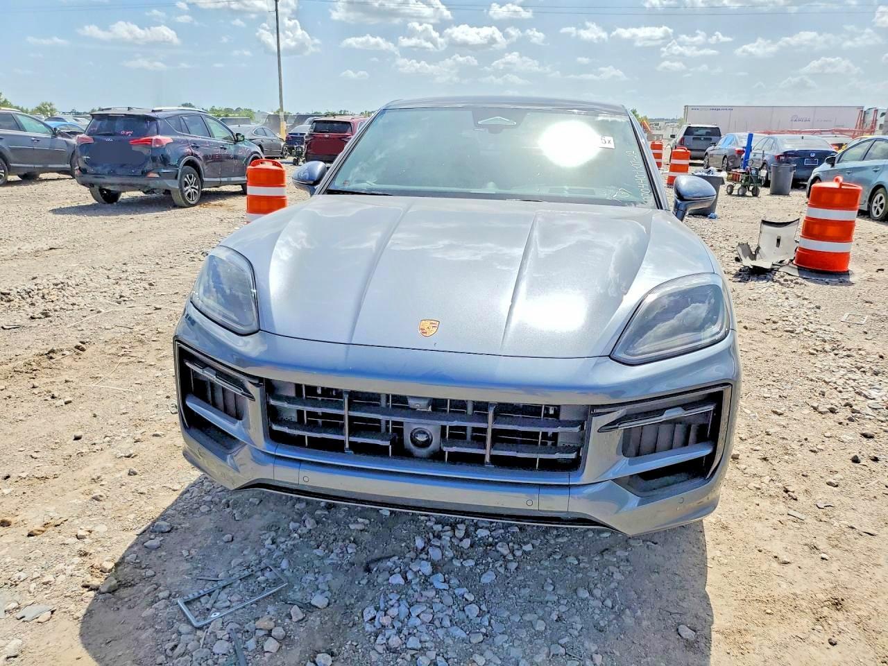 2026 Porsche Cayenne Gts Coupe - zdjęcie 9