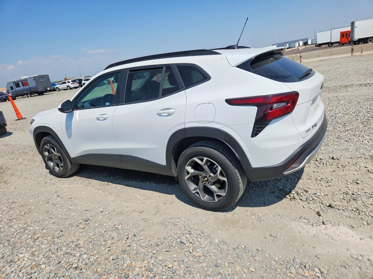 2025 Chevrolet Trax 1Lt - zdjęcie 2