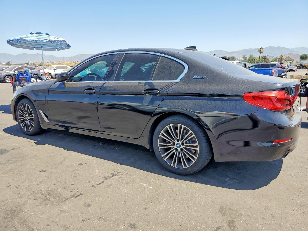 2019 BMW 530E - zdjęcie 2