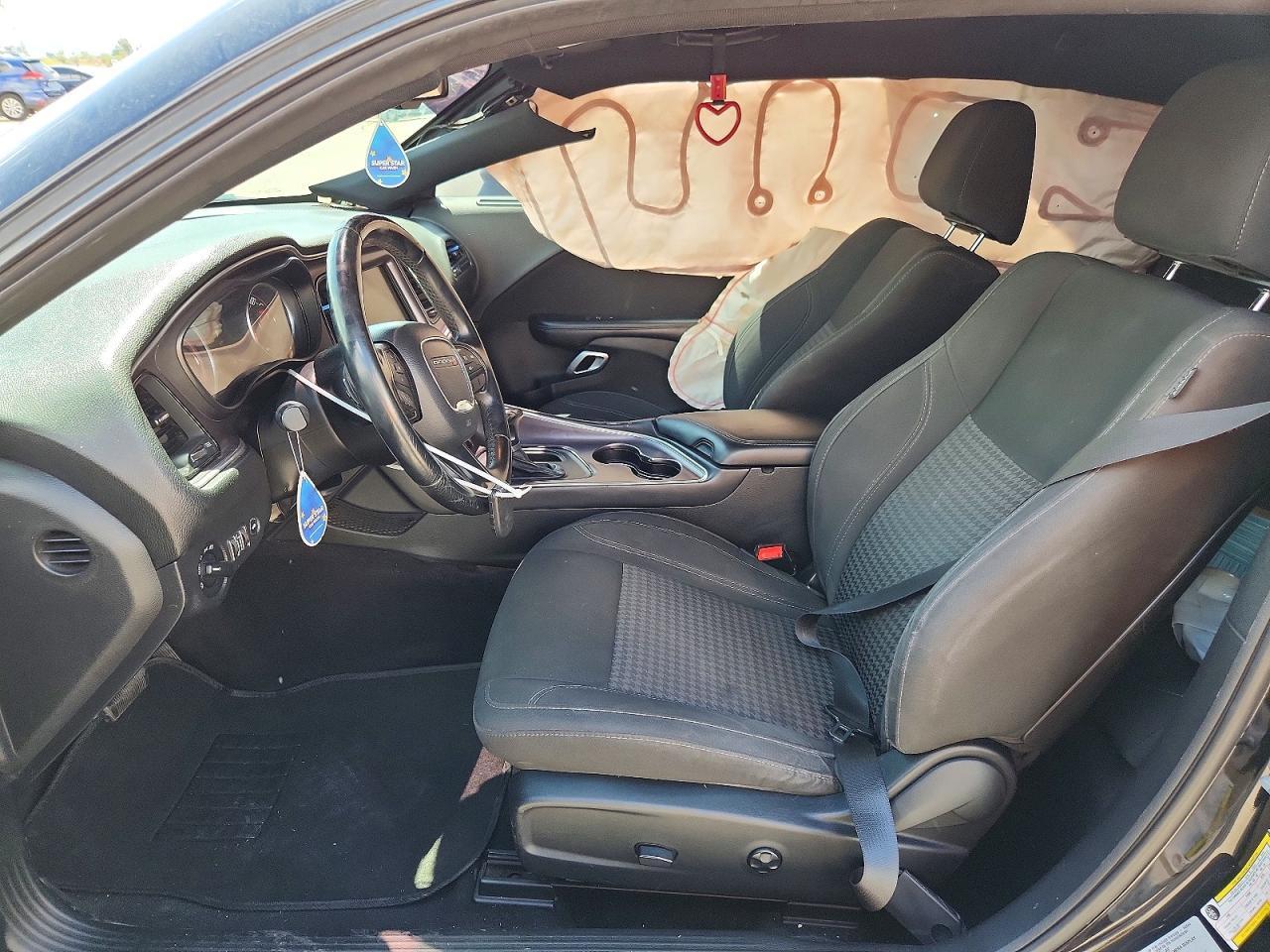 2016 Dodge Challenger Sxt - zdjęcie 7