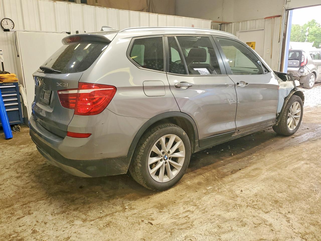 2016 BMW X3 xDrive28I - zdjęcie 3