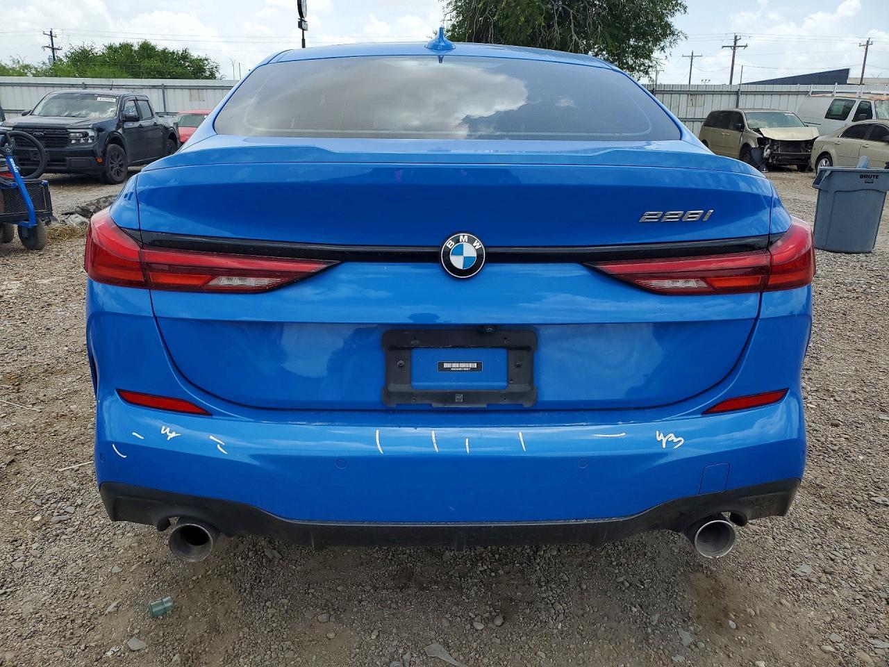 2022 BMW 228I - zdjęcie 6