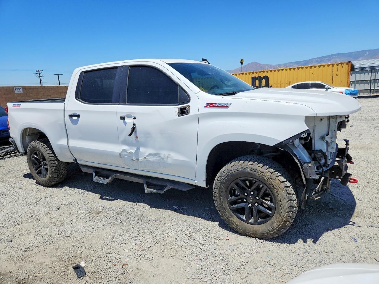 2021 Chevrolet Silverado K1500 Lt Trail Boss - zdjęcie 4