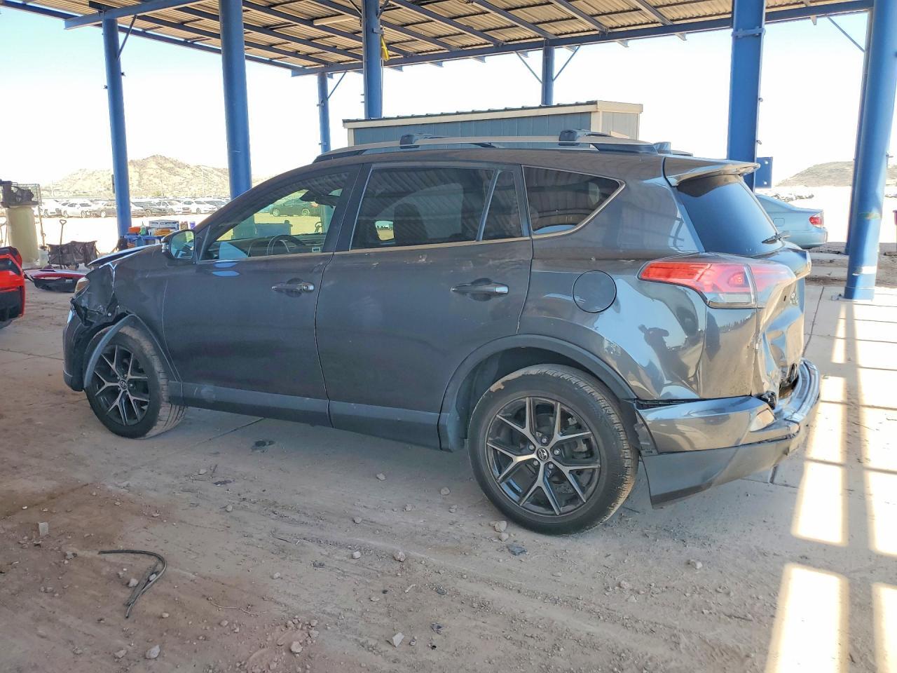 2017 Toyota Rav4 Se - zdjęcie 2