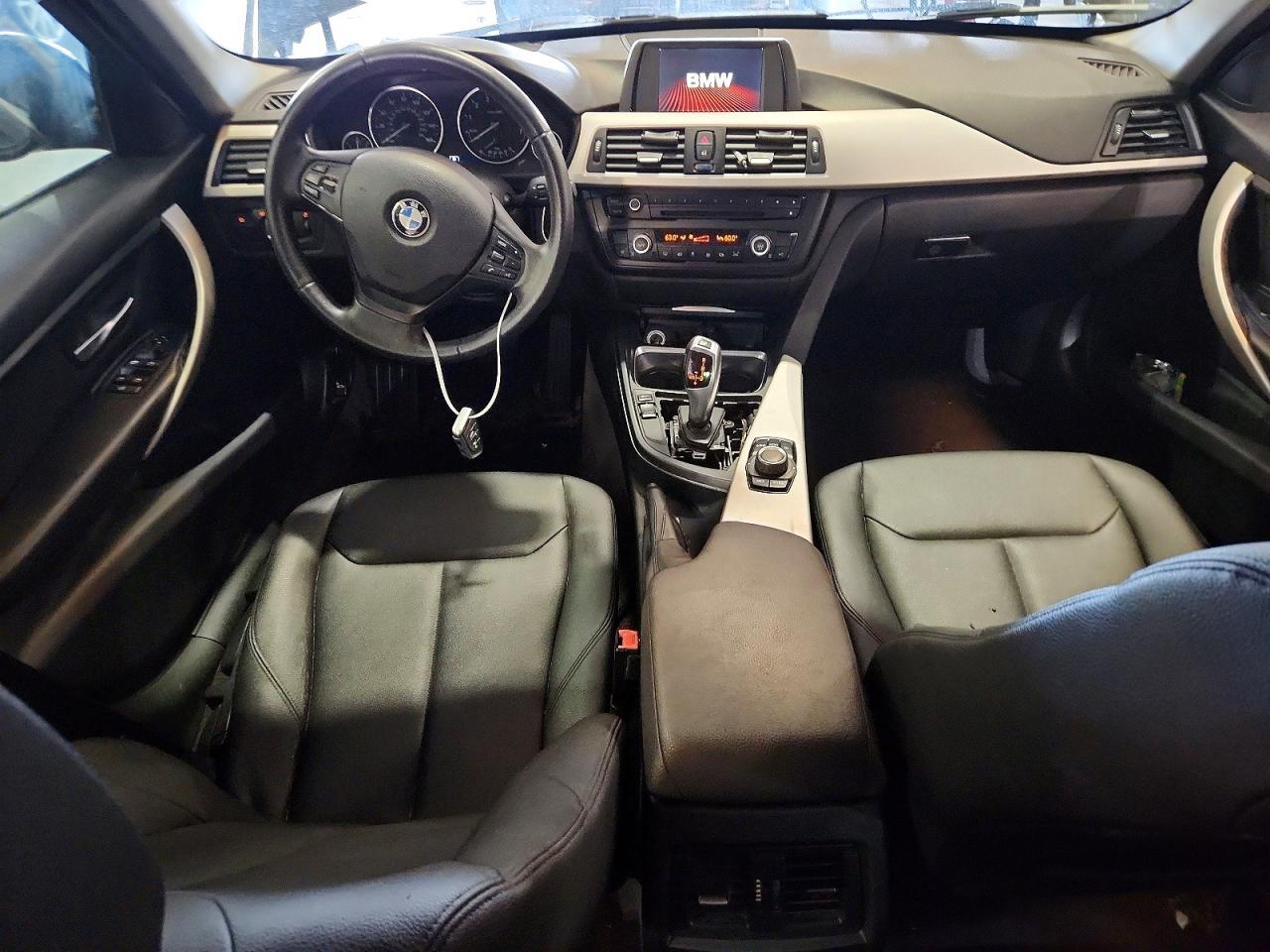 2014 BMW 320 I xDrive - zdjęcie 8