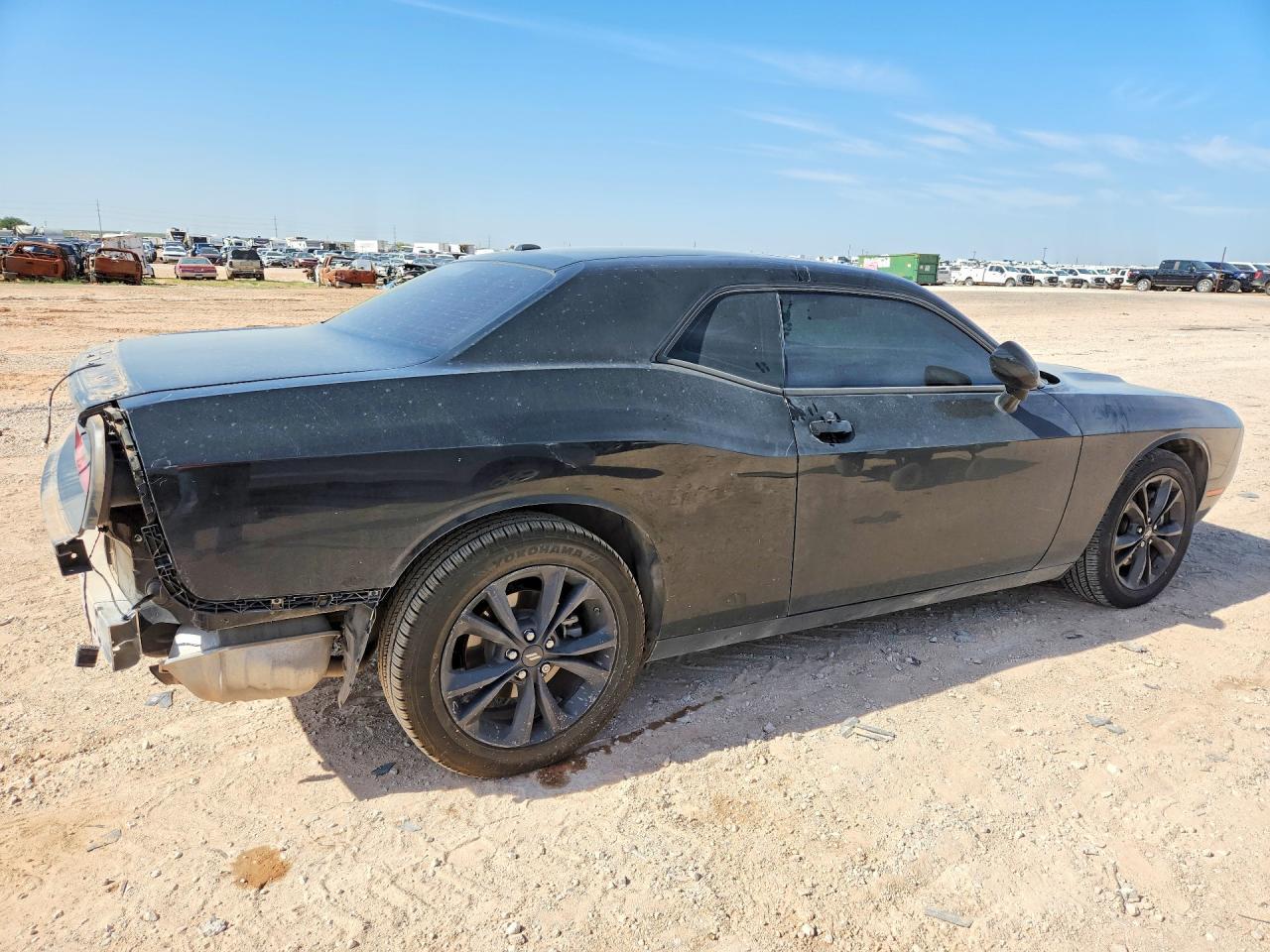 2022 Dodge Challenger Sxt - zdjęcie 3
