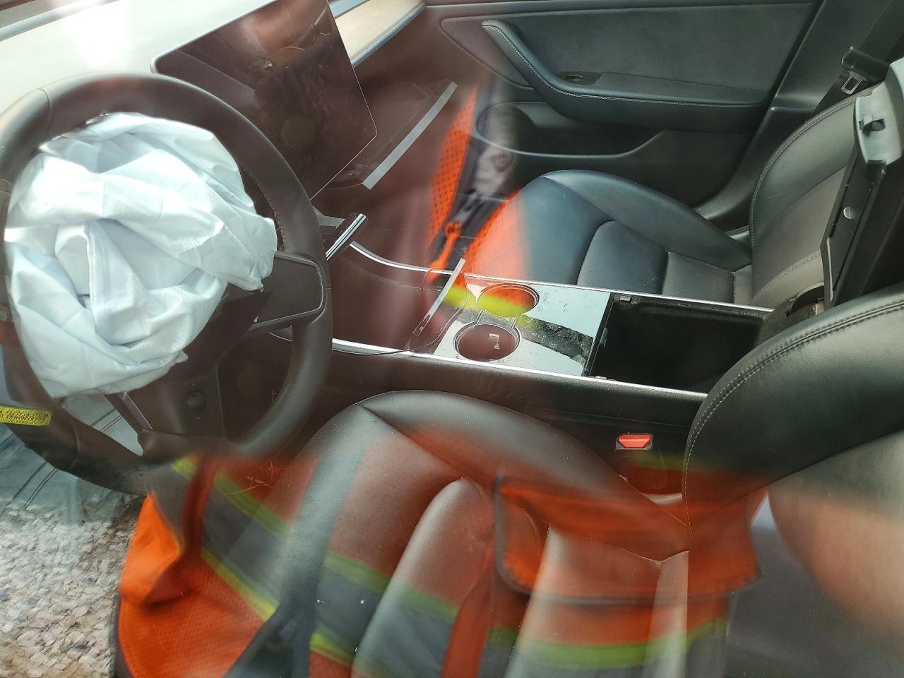 2020 Tesla Model 3 - zdjęcie 8
