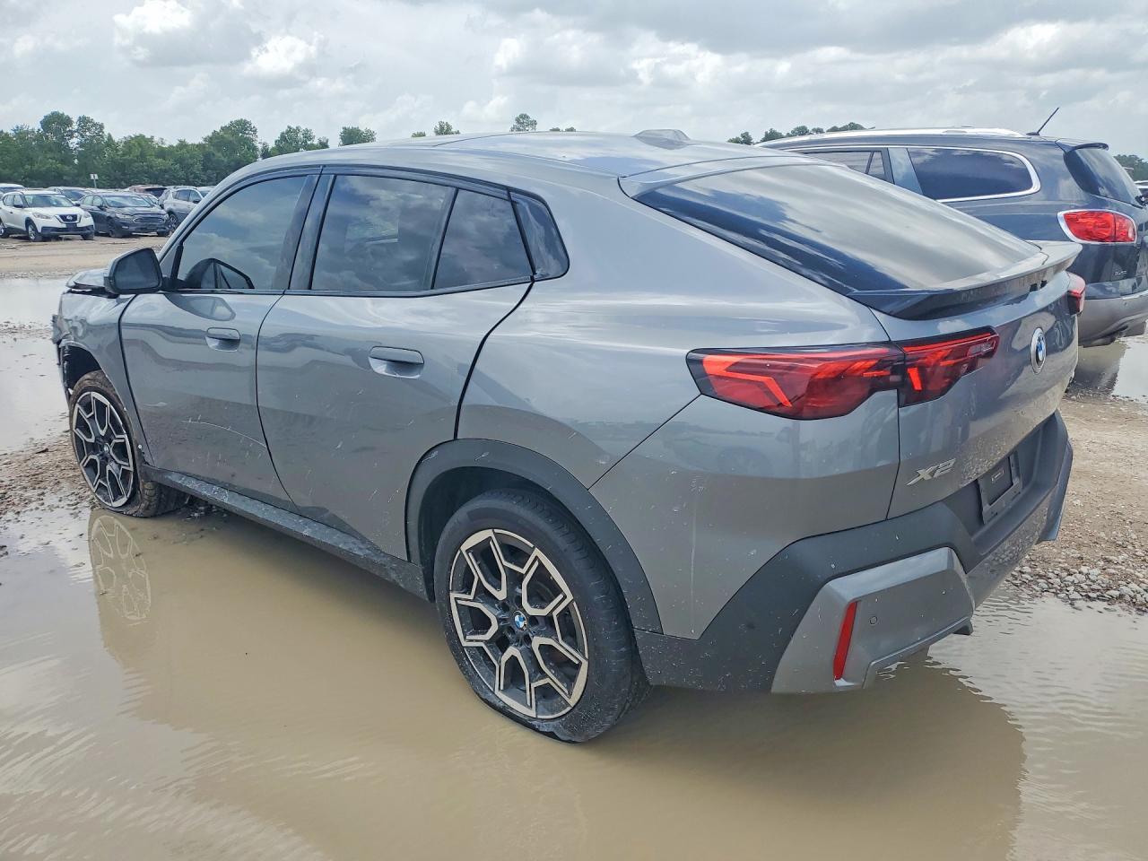 2025 BMW X2 xDrive28I - zdjęcie 2
