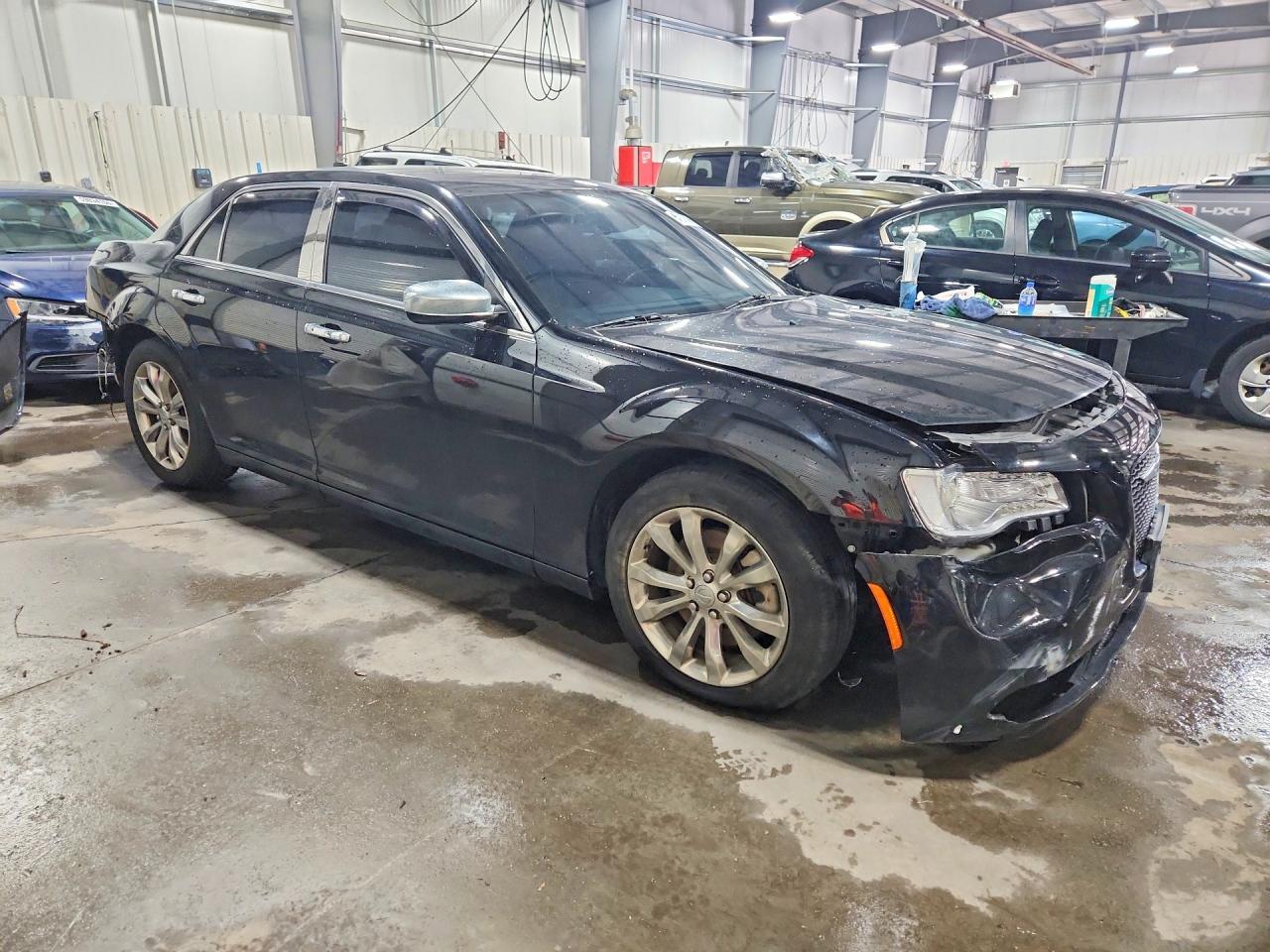 2018 Chrysler 300 Touring - zdjęcie 4