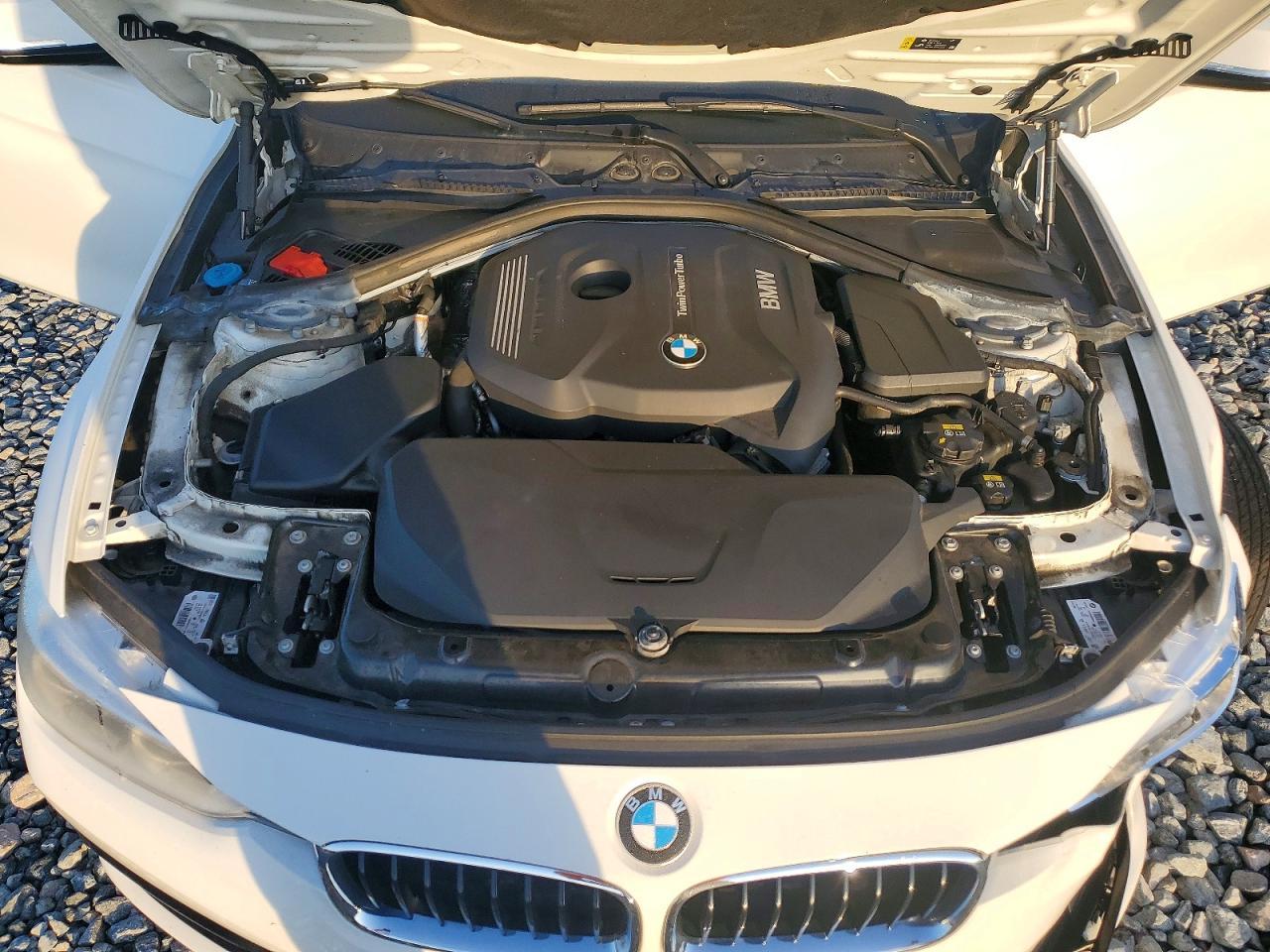2018 BMW 330 I - zdjęcie 11