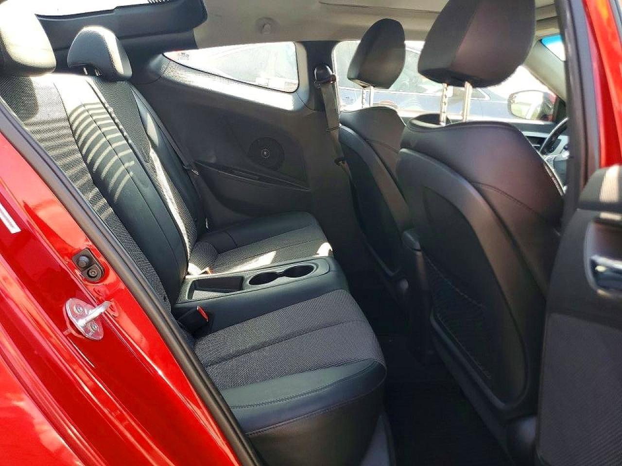 2014 Hyundai Veloster Base - zdjęcie 10