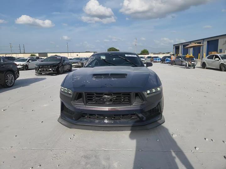 2024 Ford Mustang Dark Horse - zdjęcie 13