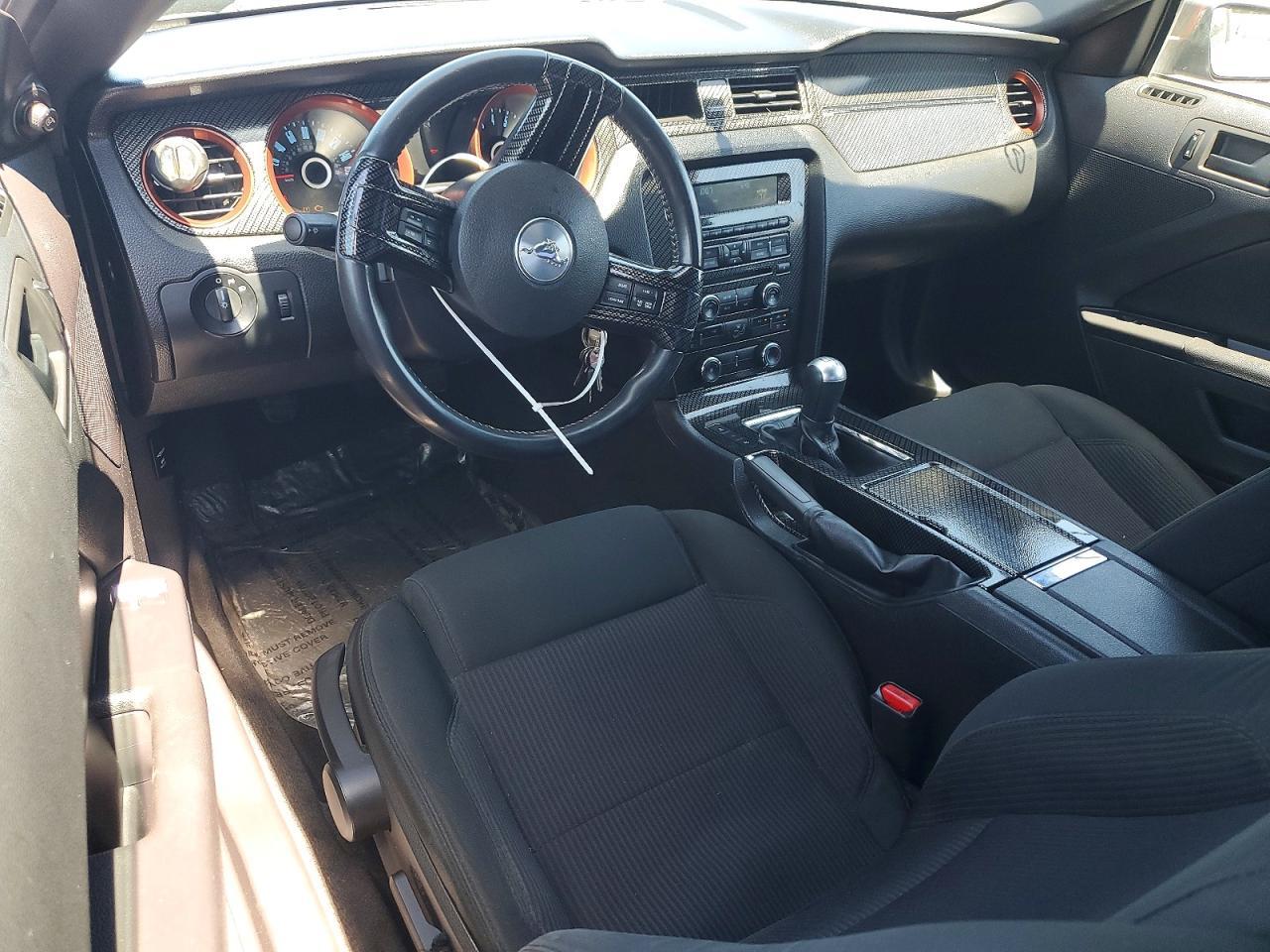2014 Ford Mustang - zdjęcie 8