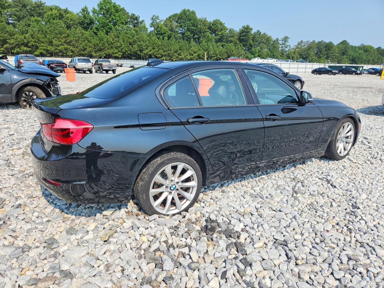 2017 BMW Seria 3 320i - zdjęcie 3