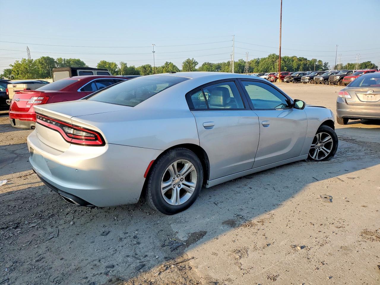 2020 Dodge Charger Sxt - zdjęcie 3