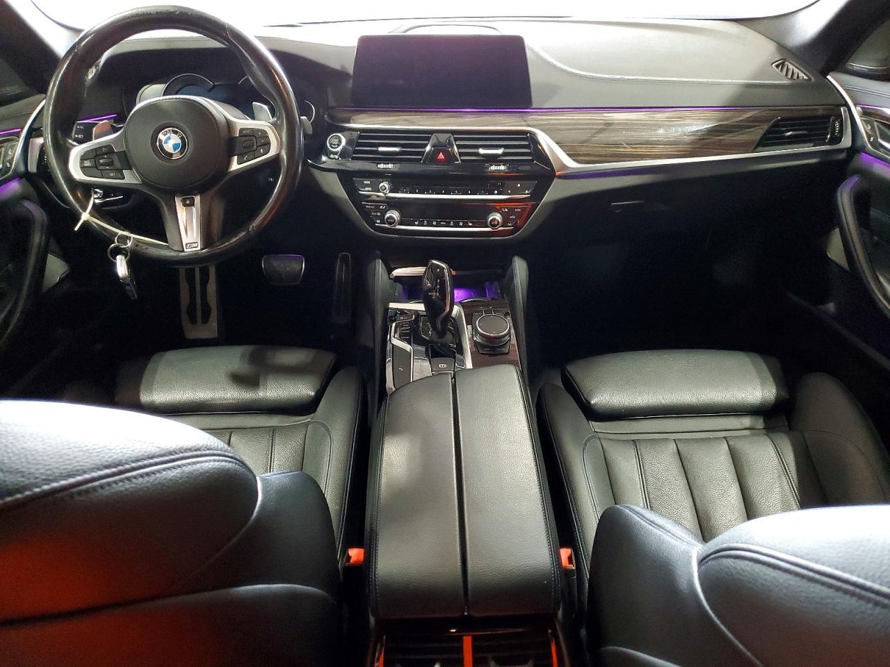 2017 BMW Seria 5 540i - zdjęcie 8