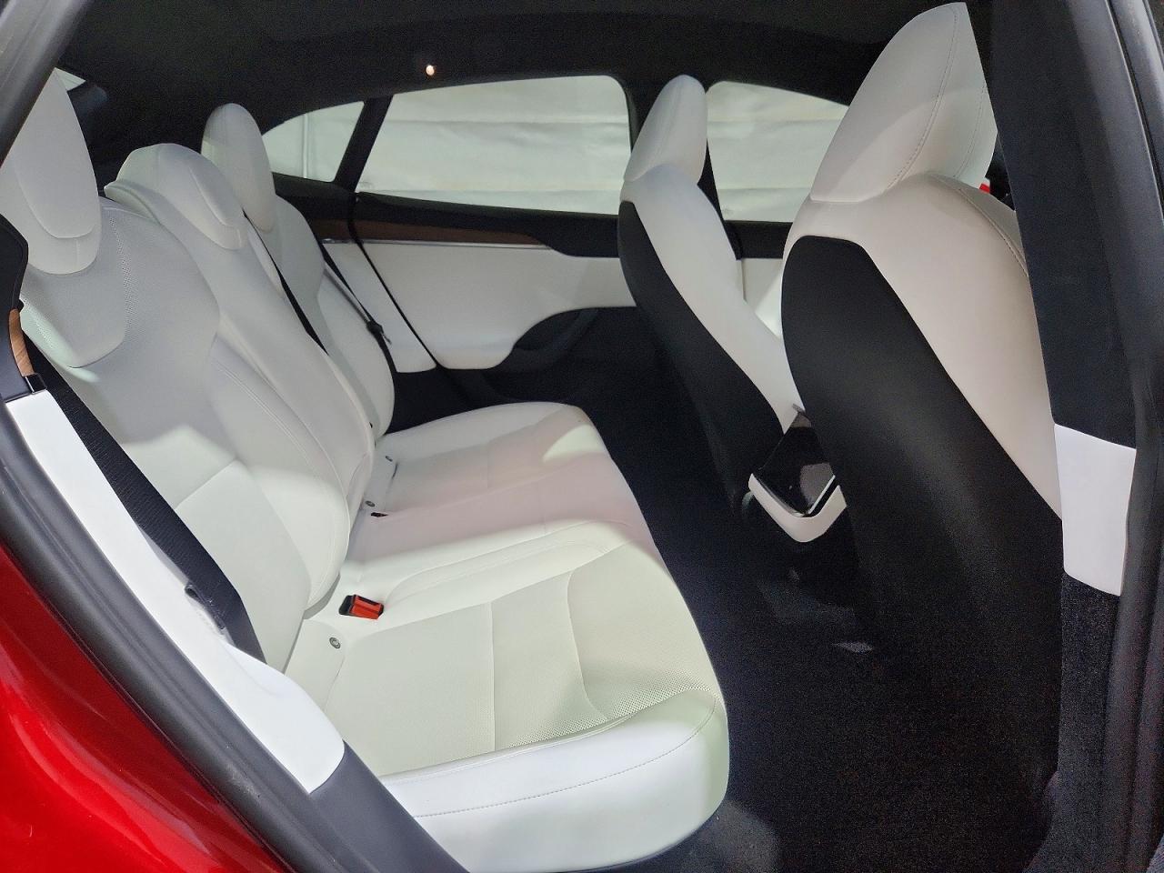 2026 Tesla Model S - zdjęcie 10