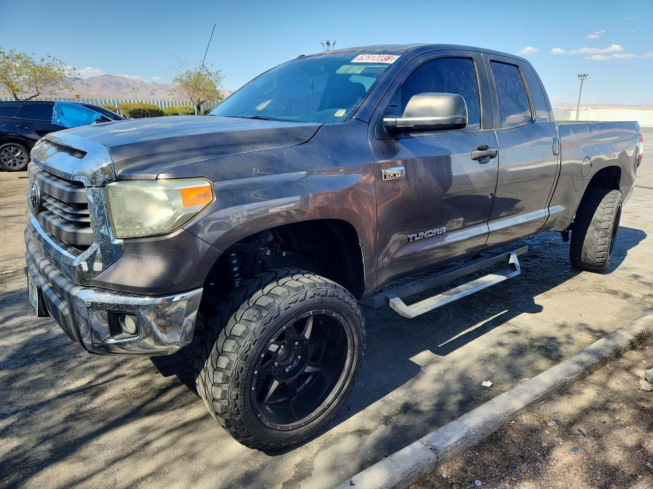 2014 Toyota Tundra Sr5 - zdjęcie główne