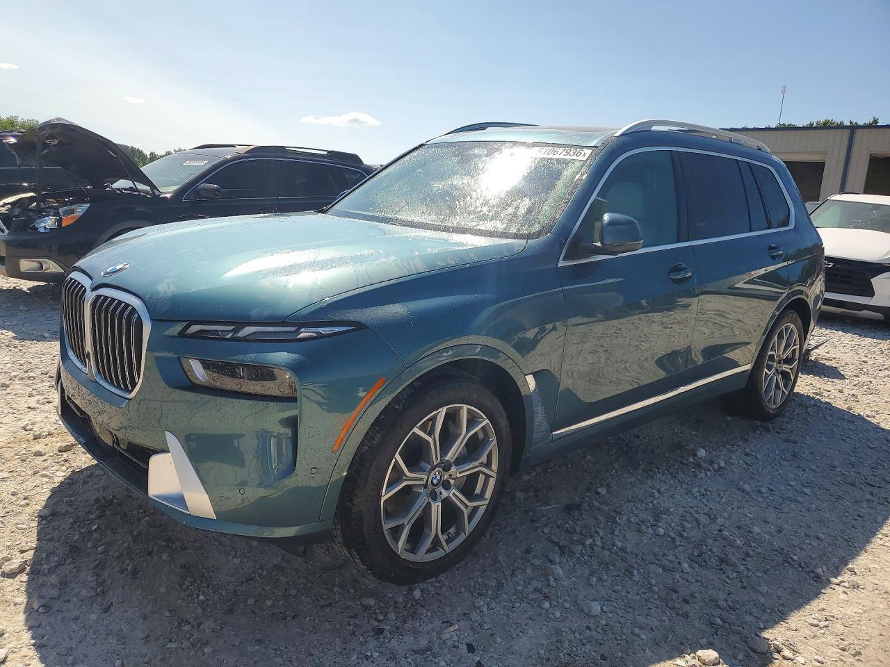 2025 BMW X7 xDrive40I - zdjęcie główne