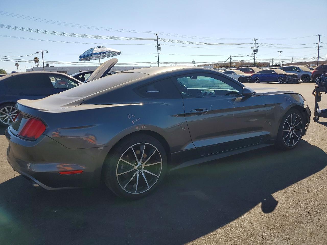 2016 Ford Mustang Base - zdjęcie 3
