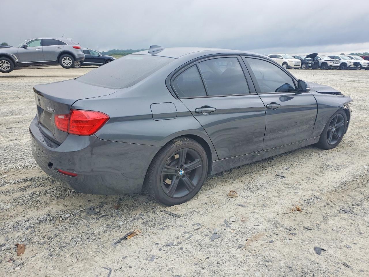 2015 BMW 328 I - zdjęcie 3