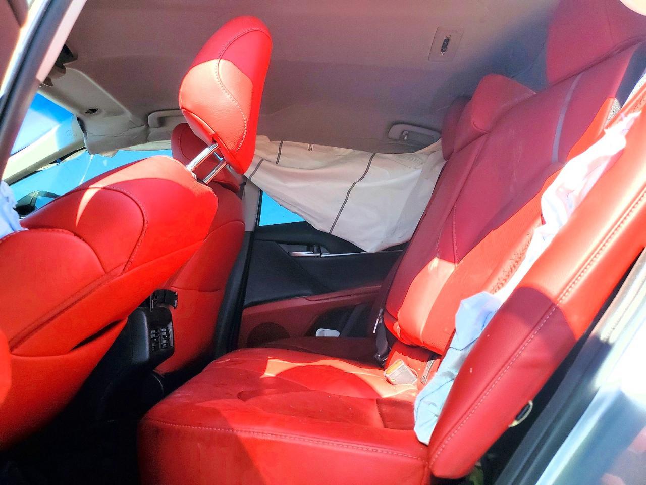 2019 Toyota Camry Xse - zdjęcie 10