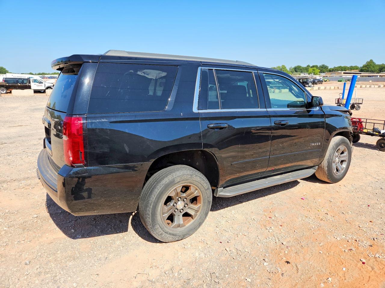 2018 Chevrolet Tahoe C1500 Ls - zdjęcie 3