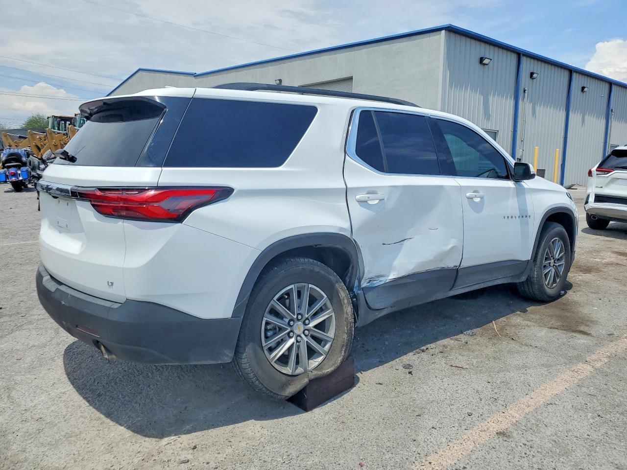 2023 Chevrolet Traverse Lt - zdjęcie 3