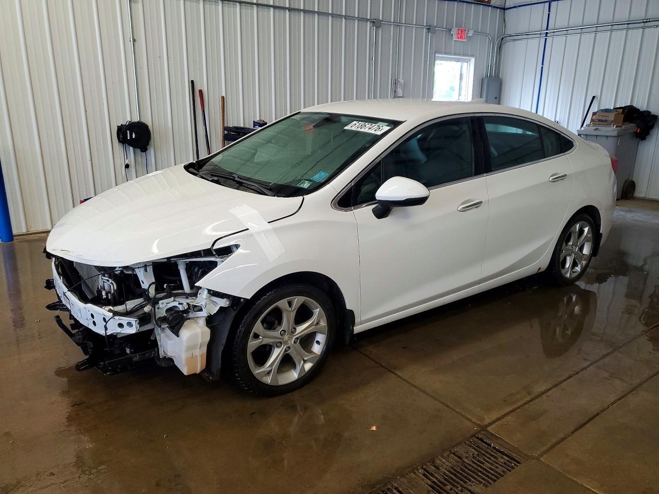 2017 Chevrolet Cruze Premier - zdjęcie główne