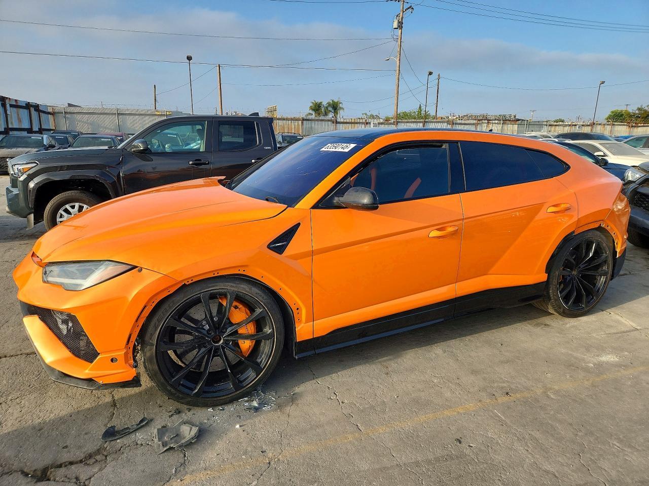 2022 Lamborghini Urus - zdjęcie główne