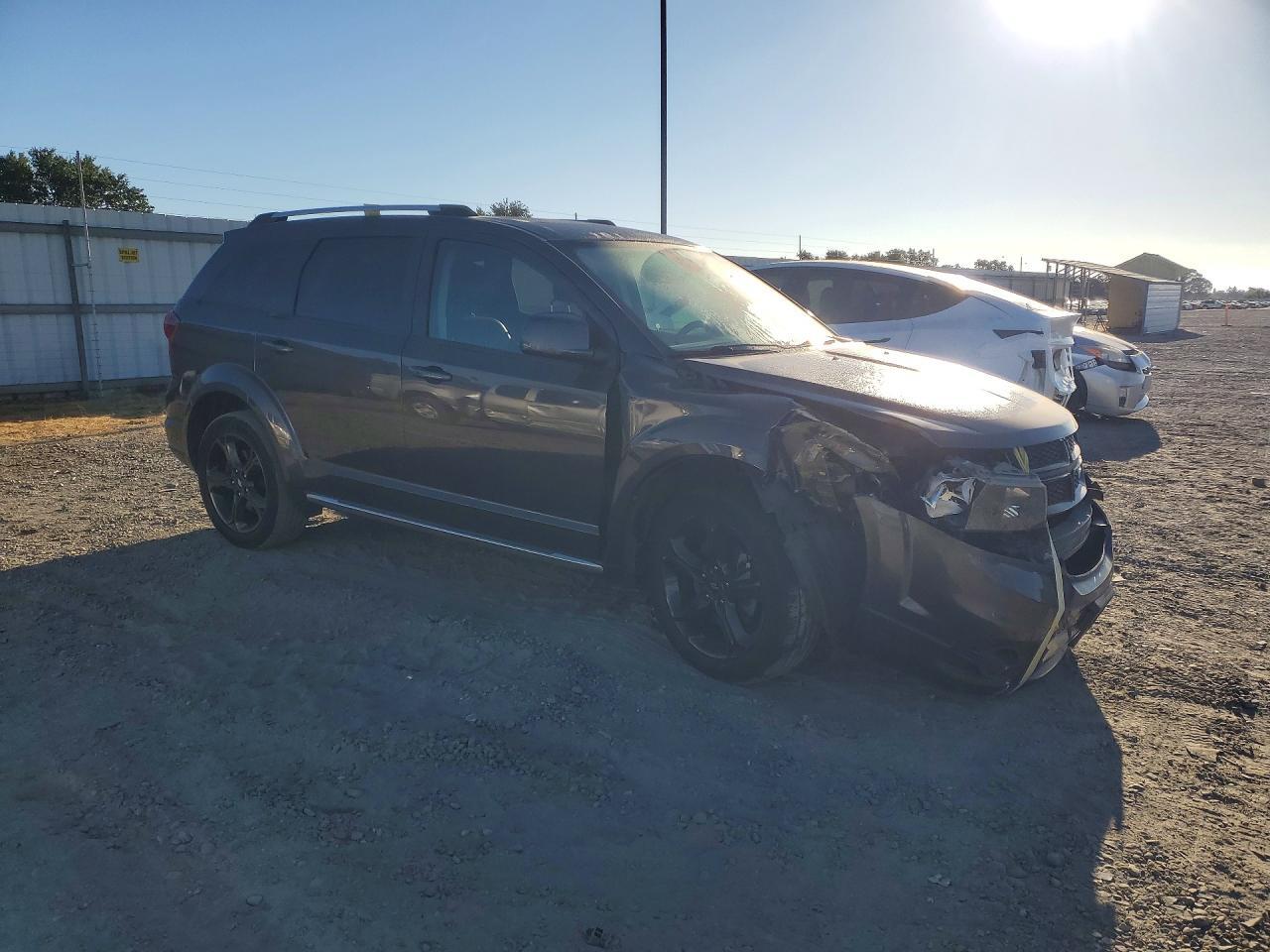 2020 Dodge Journey Crossroad - zdjęcie 4
