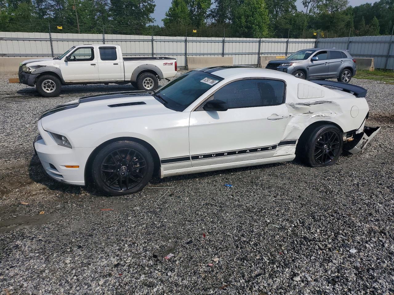 2014 Ford Mustang - zdjęcie główne
