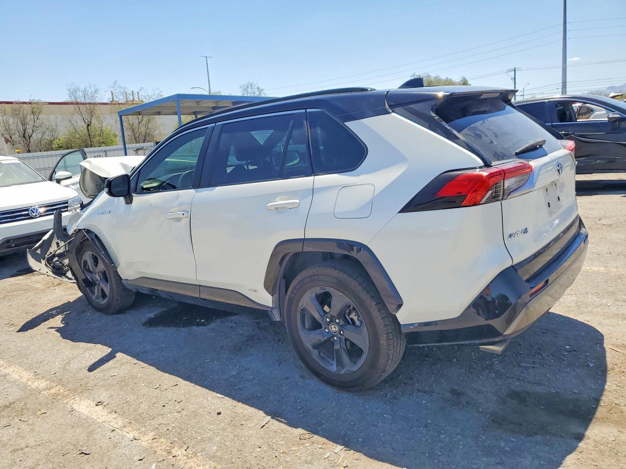 2020 Toyota Rav4 Xse - zdjęcie 2