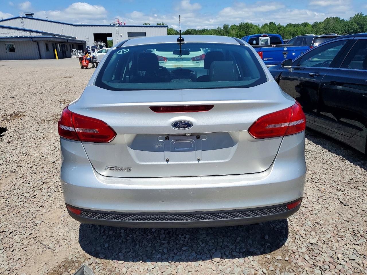 2016 Ford Focus S - zdjęcie 6