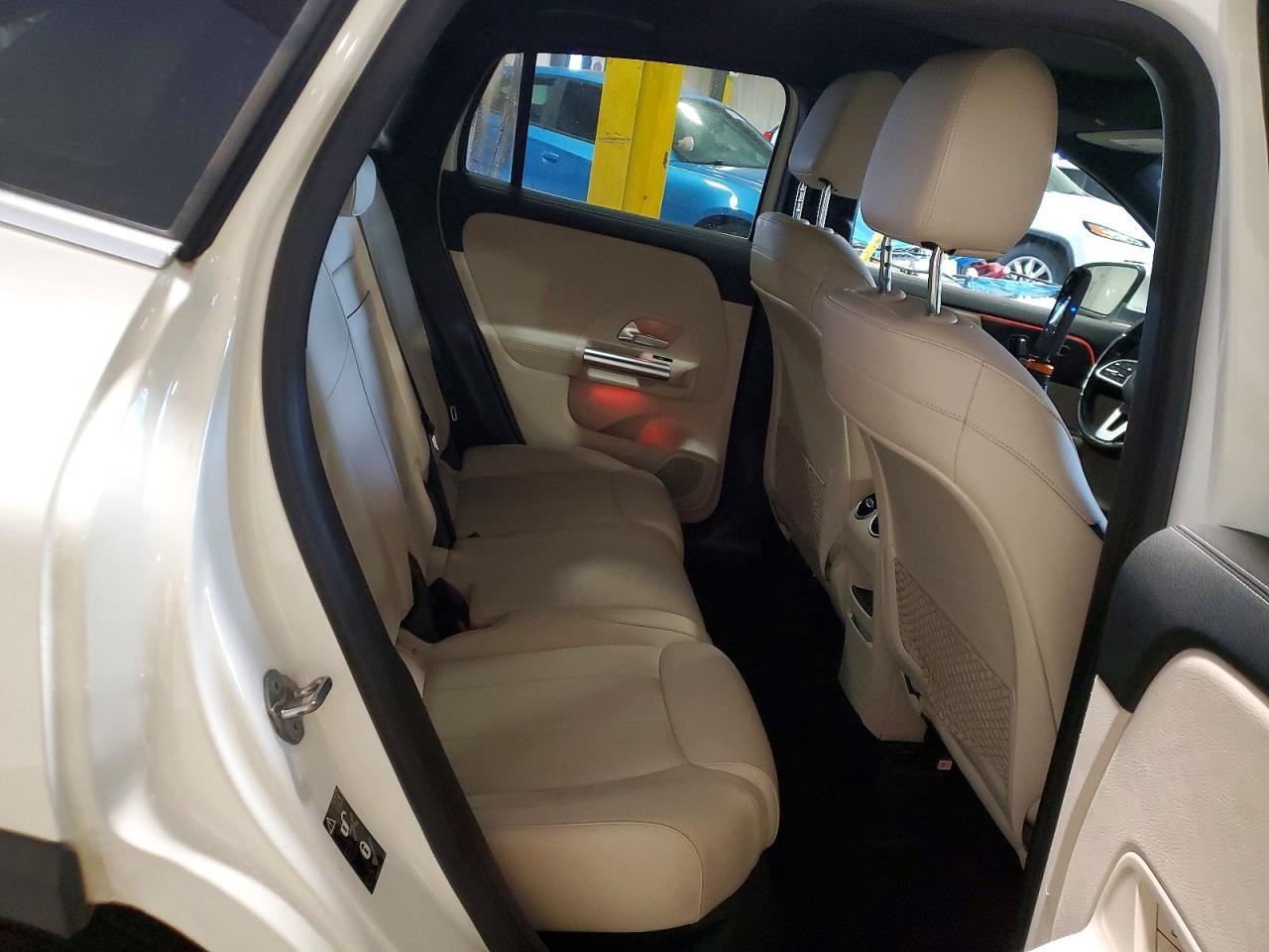 2021 Mercedes-Benz Gla 250 4Matic - zdjęcie 11