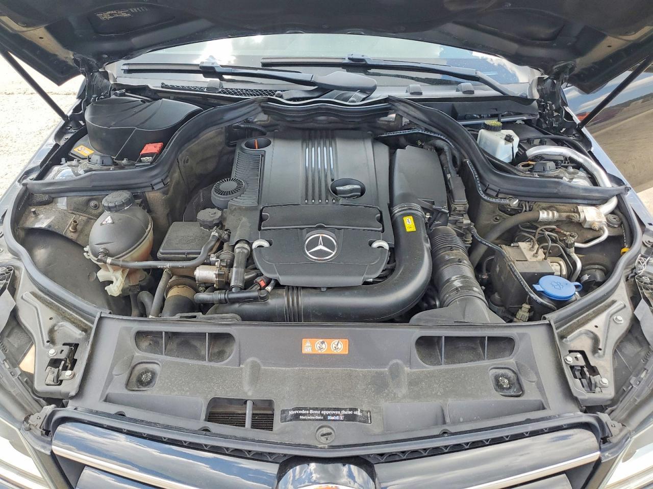 2015 Mercedes-Benz C 250 - zdjęcie 11