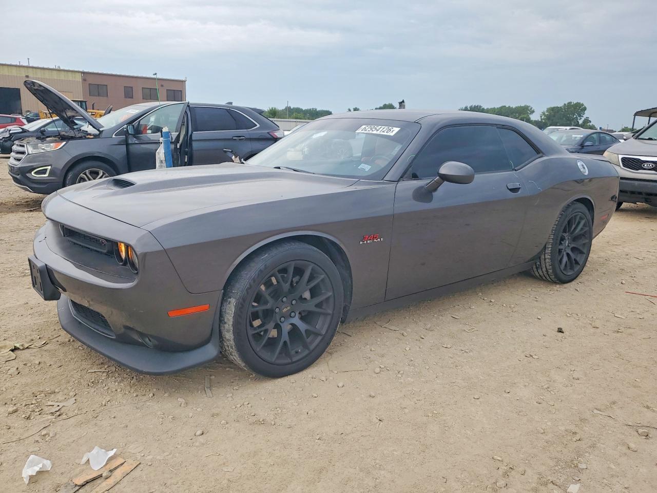 2020 Dodge Challenger R/T - zdjęcie główne